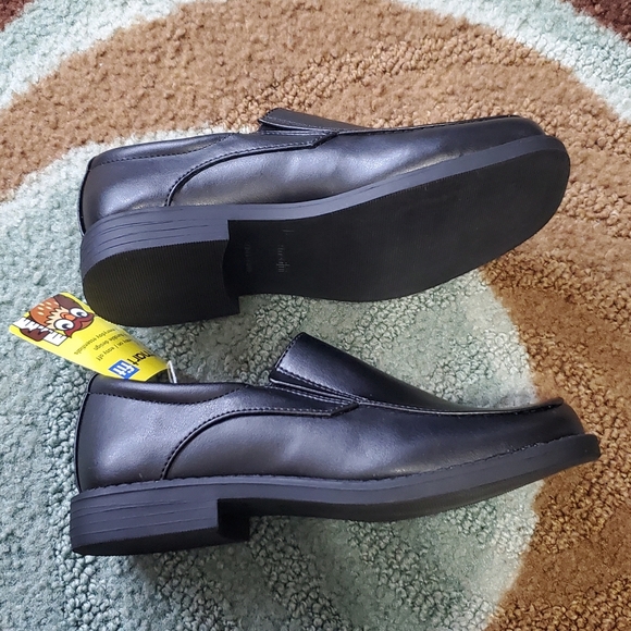 Smart Fit Daniel Shoe, boys size 1, black, brand new in box - Picture 6 of 7